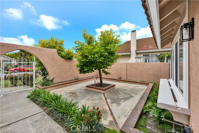 Detail Gallery Image 5 of 65 For 9100 Blair River Cir, Fountain Valley,  CA 92708 - 5 Beds | 3 Baths