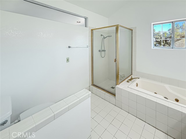 Detail Gallery Image 24 of 36 For 206 Camino Cortina, Camarillo,  CA 93010 - 3 Beds | 3 Baths