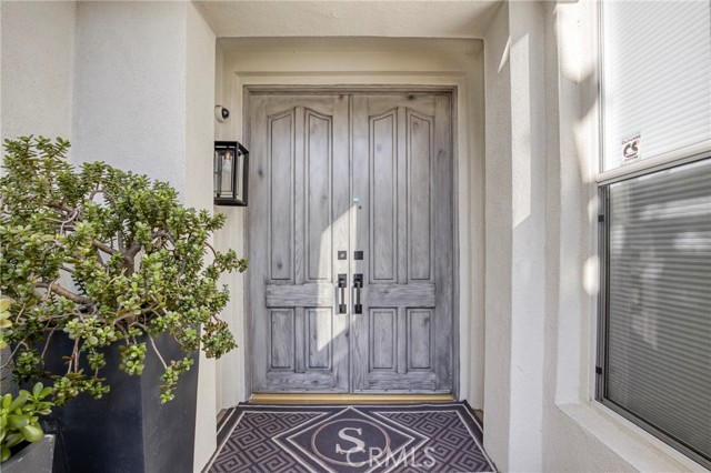 Detail Gallery Image 2 of 44 For 7439 Dorie Dr, West Hills,  CA 91307 - 5 Beds | 5 Baths