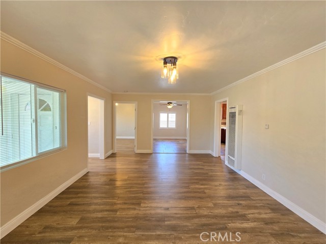 Detail Gallery Image 7 of 18 For 11417 Amboy Ave, San Fernando,  CA 91340 - 3 Beds | 1 Baths