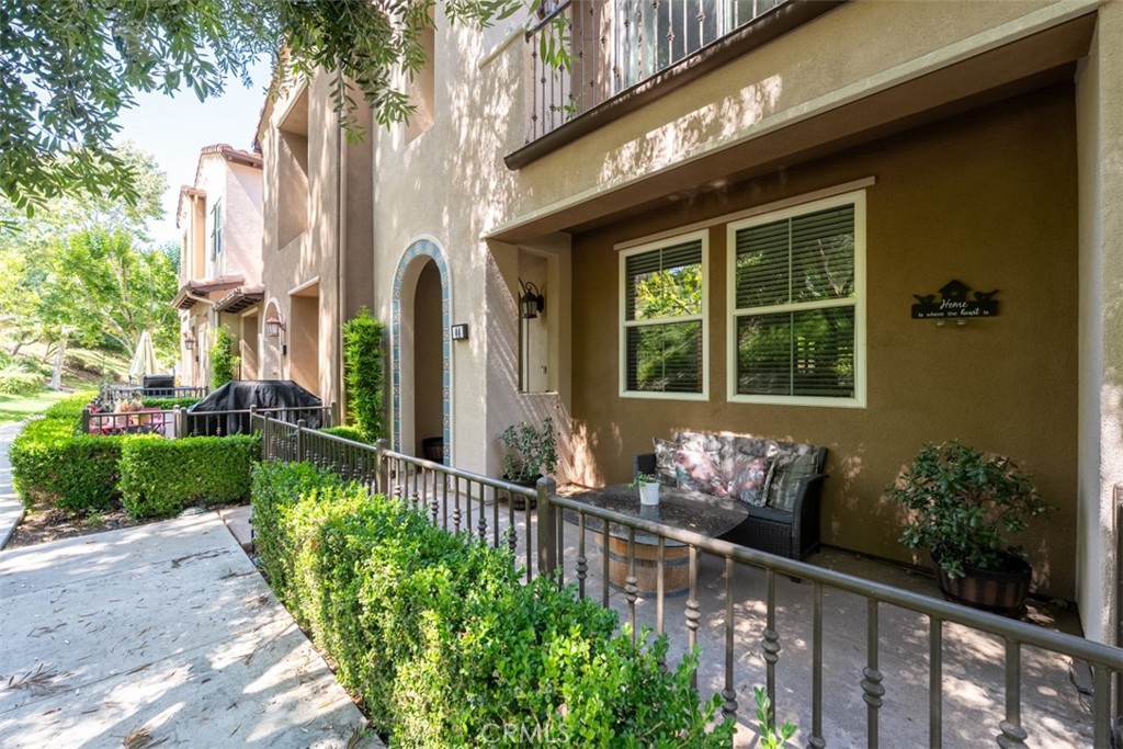 MLS #OC25135462 image #2