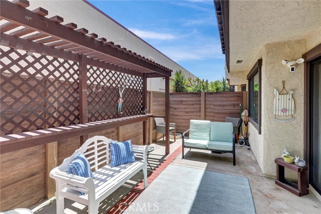 1180 Strawberry Lane, Glendora CA: https://media.crmls.org/medias/6dee4004-1636-4467-8727-6272fbf6e637.jpg