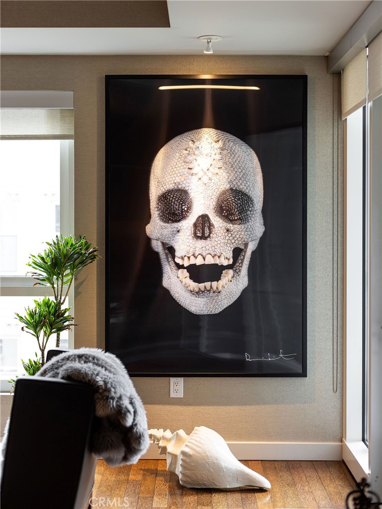 https://media.crmls.org/medias/6dee86b0-8829-4911-ae0b-11bc0f4878b4.jpg?preset=X-Large