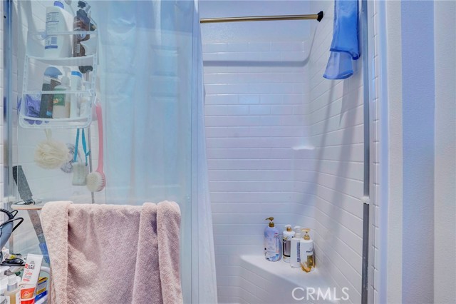 Detail Gallery Image 14 of 49 For 314 N Standard, Santa Ana,  CA 92701 - 4 Beds | 3/1 Baths