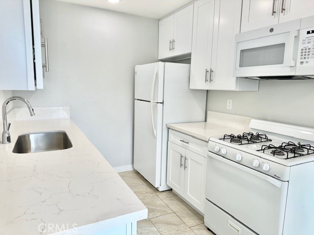 Detail Gallery Image 6 of 9 For 3345 Butterfield Ave, La Verne,  CA 91750 - 2 Beds | 1 Baths