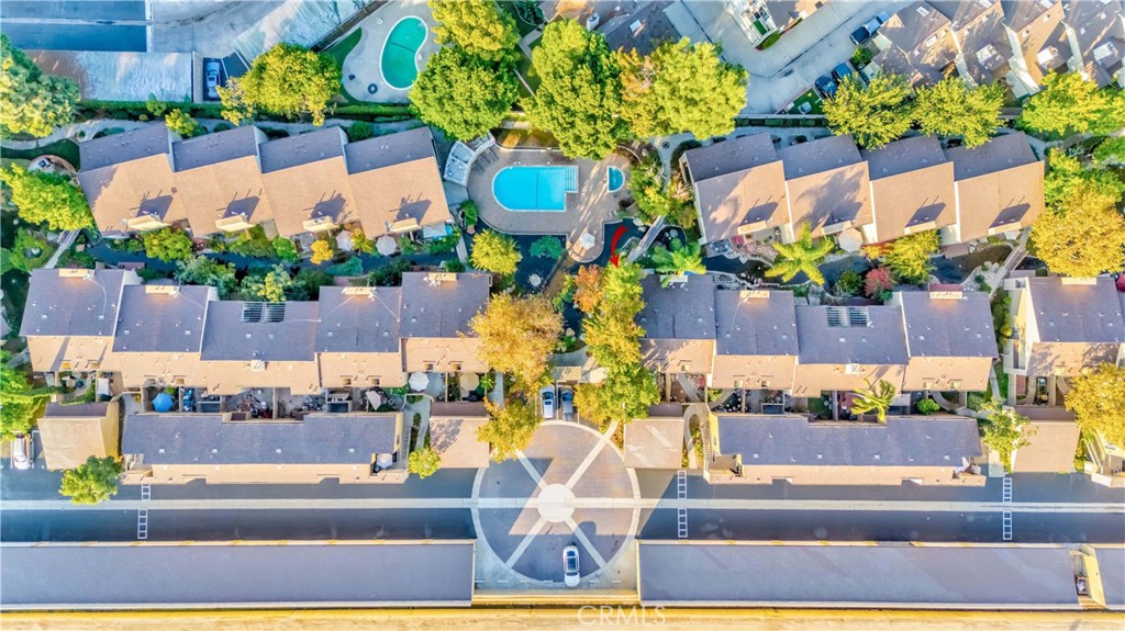 https://media.crmls.org/medias/6deed7f7-38d5-49e2-a464-e907955f101a.jpg?preset=X-Large