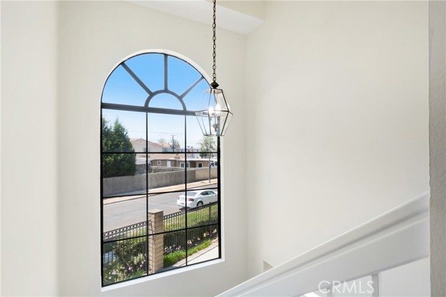 863 W 34th Street, Long Beach CA: https://media.crmls.org/medias/6deef95b-65c5-49c0-9e49-bdab7db846d9.jpg