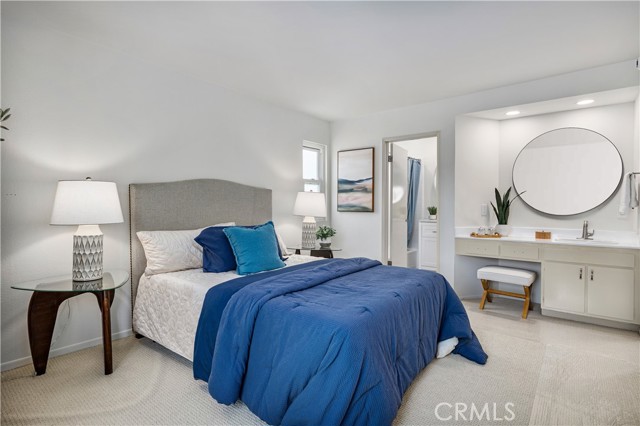 Detail Gallery Image 11 of 19 For 323 S Broadway #11,  Redondo Beach,  CA 90277 - 3 Beds | 2/1 Baths