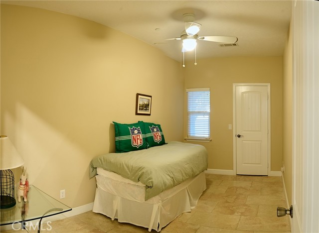 Detail Gallery Image 20 of 30 For 9740 Joshua St, Oak Hills,  CA 92344 - 4 Beds | 3 Baths