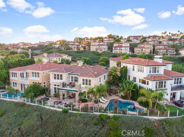 5 Sea View Lane, Newport Coast CA: https://media.crmls.org/medias/6df19d32-644e-479b-aaa9-1737805b733a.jpg