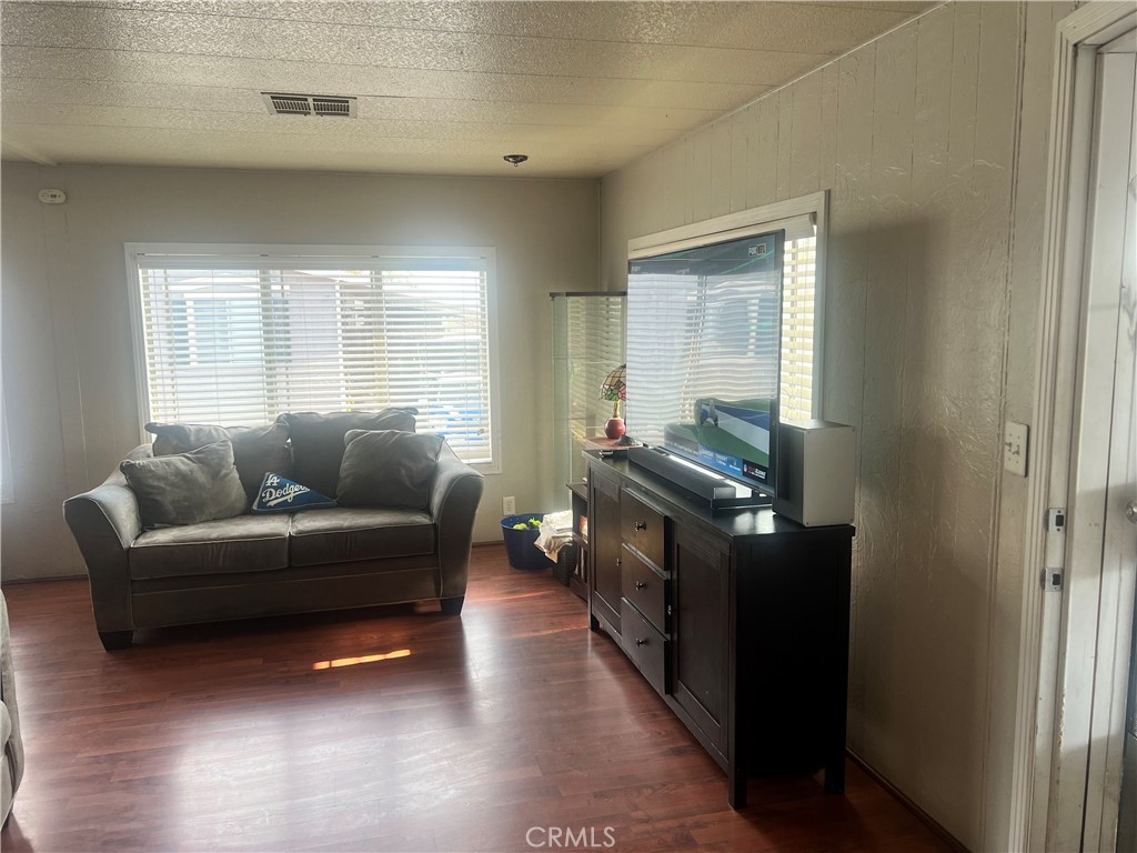 MLS #CV25231275 image #5