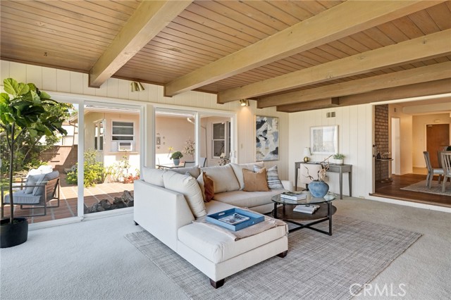 4501 Paseo De Las Tortugas, Torrance CA: https://media.crmls.org/medias/6df1ba90-5761-4bf2-bec6-a521ad523622.jpg