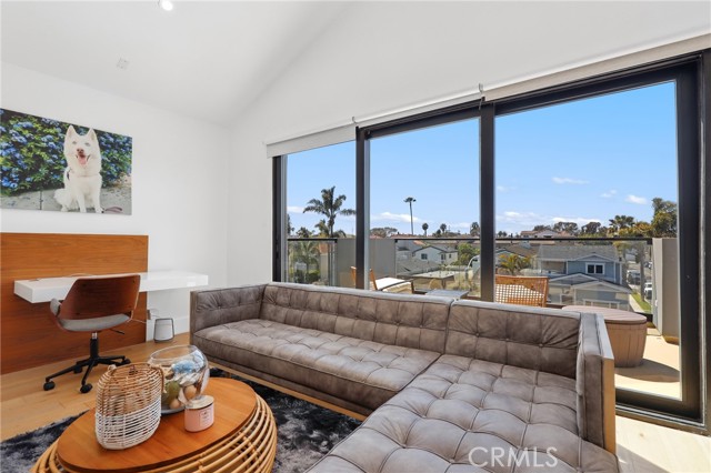 620 Huntington Street, Huntington Beach CA: https://media.crmls.org/medias/6df2df7a-9381-4930-85c2-3ac47247b598.jpg