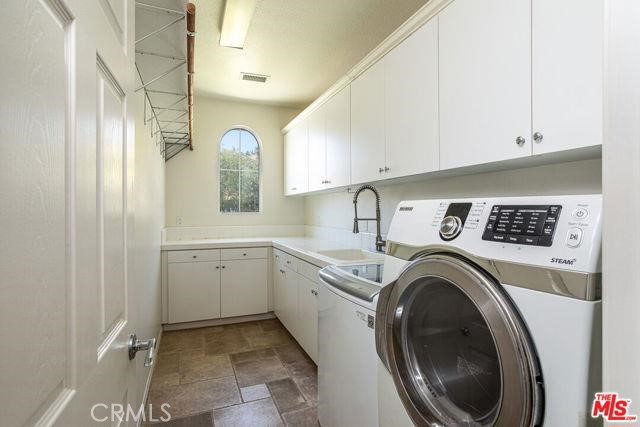 18568 Arbor Gate Lane, Yorba Linda CA: https://media.crmls.org/medias/6df3dc2b-31ae-4650-8953-8aa790cc65f0.jpg