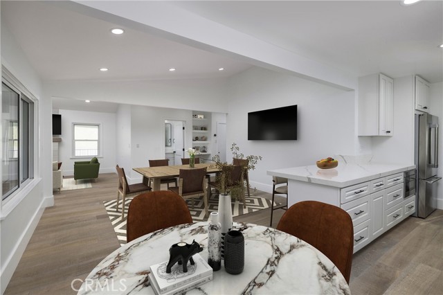 Detail Gallery Image 4 of 24 For 1821 Lake St, Huntington Beach,  CA 92648 - 3 Beds | 3/1 Baths