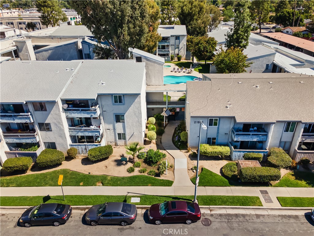 https://media.crmls.org/medias/6df44f9d-4024-4b30-9e4d-08e9cfc3c4e7.jpg?preset=X-Large