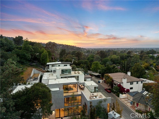 3670 Buena Park Drive, Studio City CA: https://media.crmls.org/medias/6df56d36-3e30-4aa4-ae45-b7683dec29ac.jpg