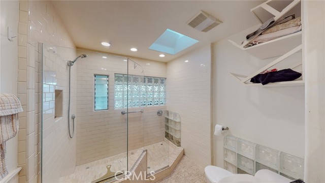 Detail Gallery Image 9 of 43 For 274 Diamond St, Laguna Beach,  CA 92651 - 3 Beds | 2/1 Baths