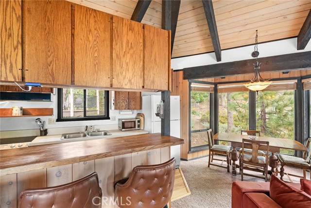 1281 Sand Canyon, Big Bear Lake CA: https://media.crmls.org/medias/6df6373c-953b-45d3-a768-fd9411c22580.jpg