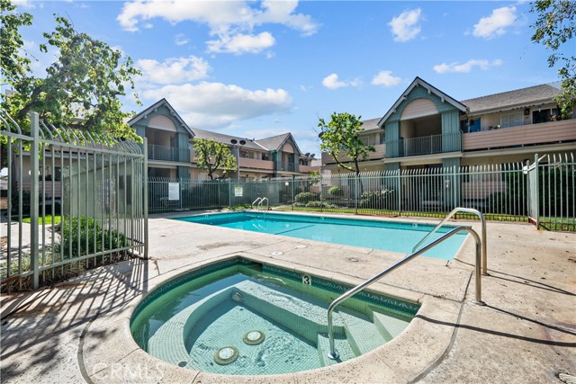 Detail Gallery Image 30 of 43 For 13144 Bromont, Sylmar,  CA 91342 - 2 Beds | 2 Baths