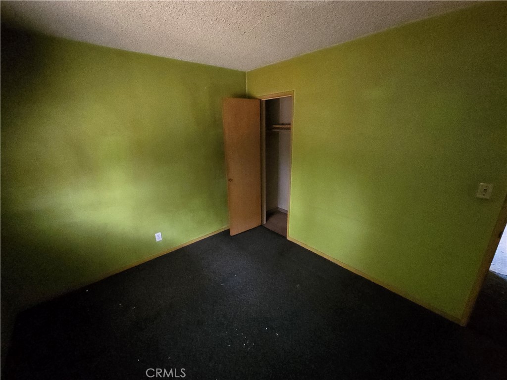 https://media.crmls.org/medias/6df6c583-e765-4f59-9d67-47c33cc378ee.jpg?preset=X-Large