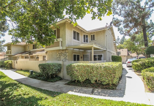 1650 S Campus Ave #8, Ontario, CA 91761