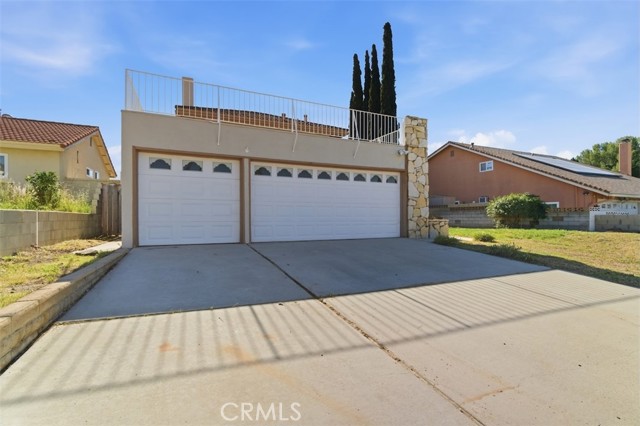 Detail Gallery Image 3 of 36 For 29166 Flowerpark Dr, Canyon Country,  CA 91387 - 3 Beds | 2/1 Baths