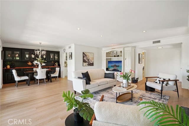Detail Gallery Image 8 of 41 For 4527 Leata Ln, La Canada Flintridge,  CA 91011 - 2 Beds | 2 Baths