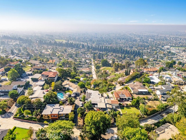 Detail Gallery Image 9 of 30 For 11759 S Circle, Whittier,  CA 90601 - 3 Beds | 2/1 Baths