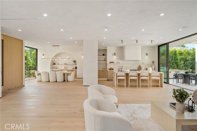 Detail Gallery Image 22 of 72 For 15447 Huston, Sherman Oaks,  CA 91403 - 5 Beds | 5/1 Baths