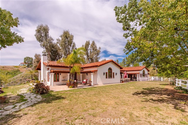 30505 Sloan Canyon Road, Castaic CA: https://media.crmls.org/medias/6df9a895-603e-4252-b63b-2d89b6725126.jpg