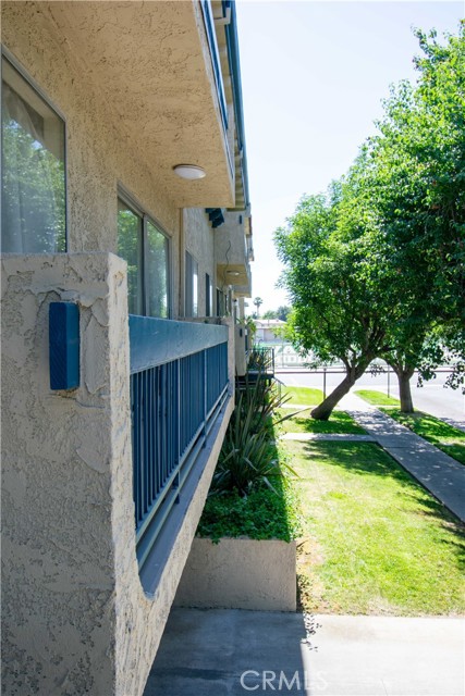 14560 Clark Street, Sherman Oaks CA: https://media.crmls.org/medias/6df9f8d4-c6bf-4c2a-ab75-d6c212b8eced.jpg