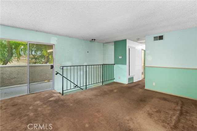 Detail Gallery Image 5 of 39 For 3088 Gladstone St #4,  Pomona,  CA 91767 - 2 Beds | 1 Baths