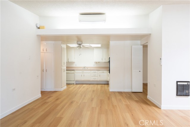13520 El Dorado Drive, Seal Beach CA: https://media.crmls.org/medias/6dfbb60a-67a2-47f2-a939-81f01e8f41f4.jpg