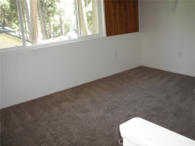 24798 Bernard Drive, Crestline CA: https://media.crmls.org/medias/6dfc2b3e-41c6-4ffd-8a0b-766cad830a99.jpg