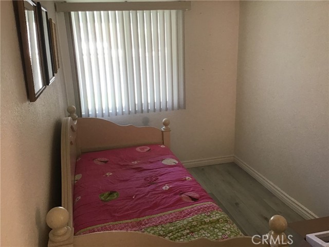 9144 Oakleaf Court, Hesperia CA: https://media.crmls.org/medias/6dfd4a3d-5ca4-4702-9270-d396feab2494.jpg