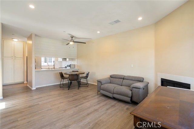 Detail Gallery Image 5 of 25 For 7465 Western Bay, Buena Park,  CA 90621 - 2 Beds | 2/1 Baths