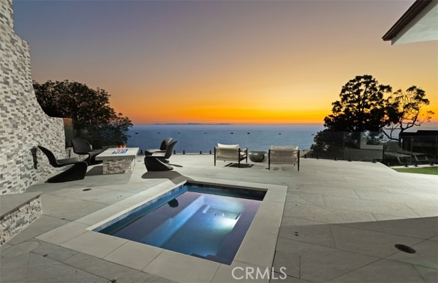 31 N Vista De Catalina, Laguna Beach CA: https://media.crmls.org/medias/6dfdbd45-cc8b-423d-802d-d47de16468ea.jpg