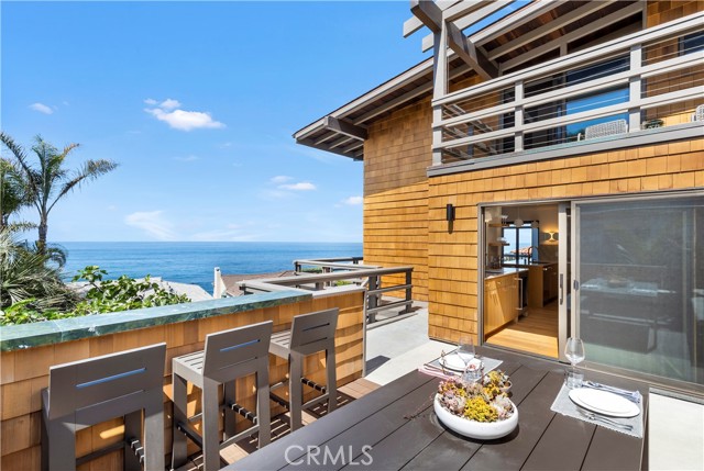 Detail Gallery Image 2 of 42 For 1944 Ocean Way, Laguna Beach,  CA 92651 - 3 Beds | 3/1 Baths