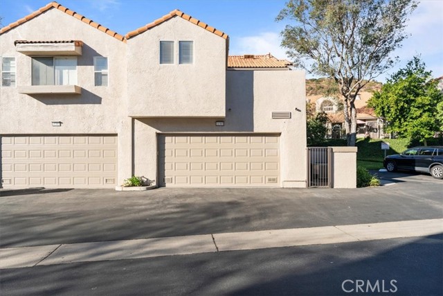 Detail Gallery Image 5 of 37 For 11305 Old Ranch Cir, Chatsworth,  CA 91311 - 2 Beds | 3 Baths