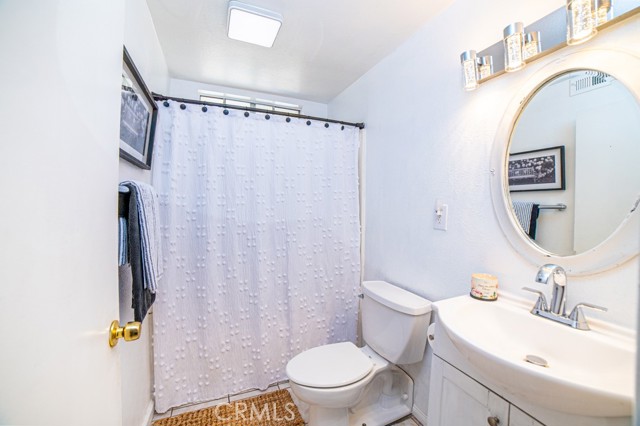 Detail Gallery Image 7 of 18 For 25176 Silent Creek Rd, Moreno Valley,  CA 92553 - 3 Beds | 2 Baths