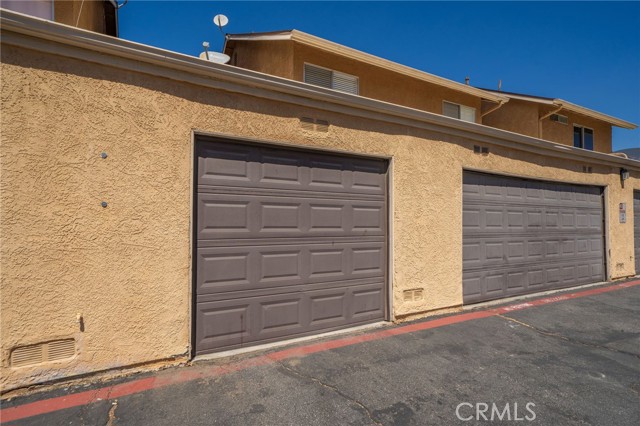 1460 Kendall Drive, San Bernardino CA: https://media.crmls.org/medias/6dfe843b-003a-4224-aab1-943576038c68.jpg