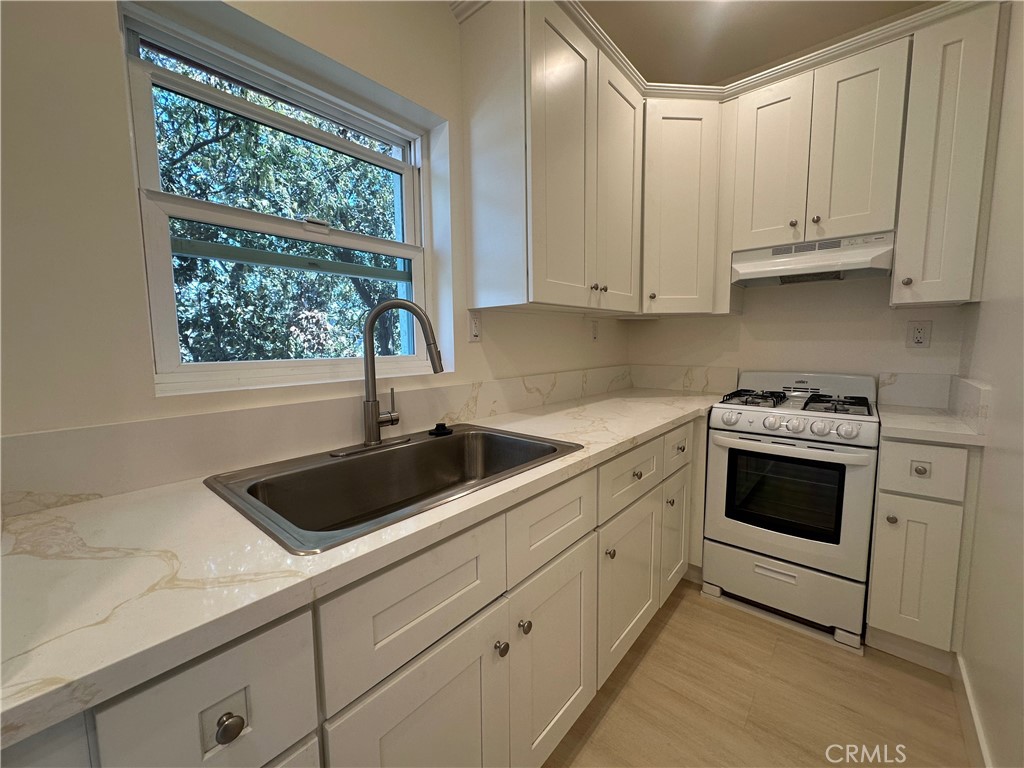 323 W 4th Street #407