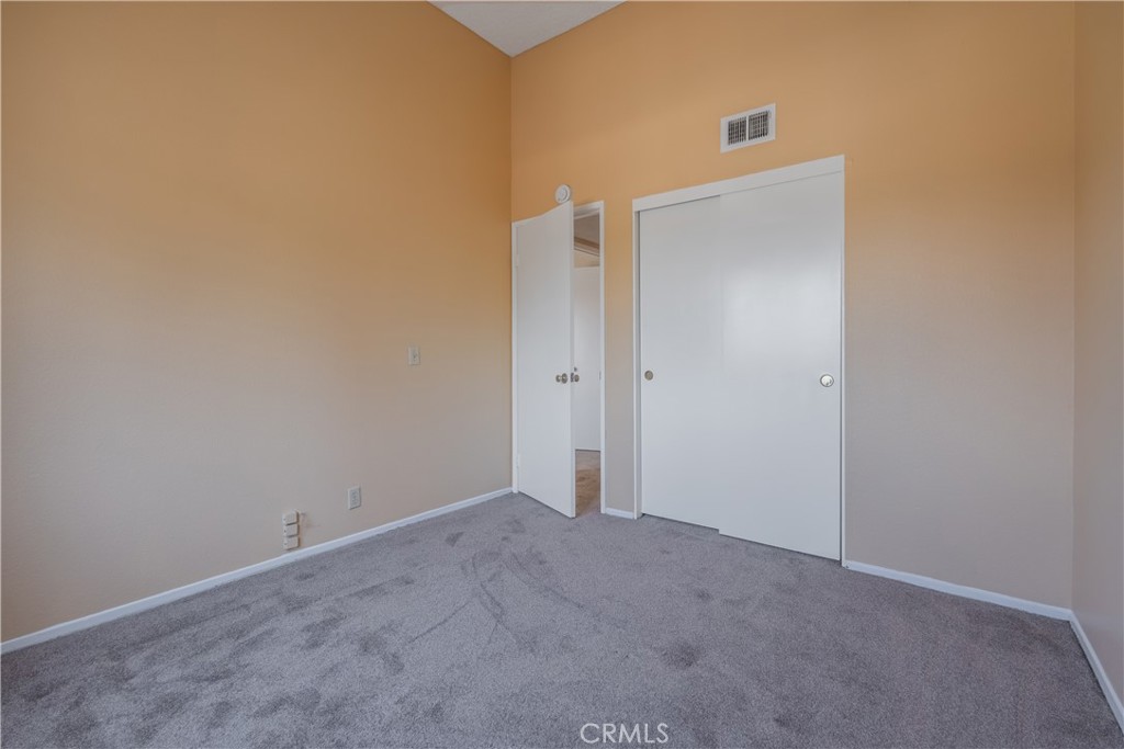 https://media.crmls.org/medias/6dff3fd4-3e7f-4cd2-a58a-4bed844a0c65.jpg?preset=X-Large