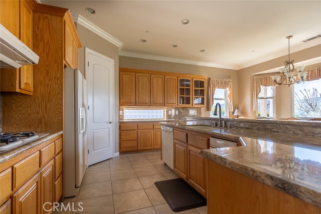 Detail Gallery Image 16 of 62 For 35234 Persimmon Ave, Yucaipa,  CA 92399 - 5 Beds | 4 Baths