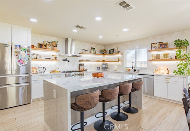 116 Yosemite Avenue, Perris CA: https://media.crmls.org/medias/6e012dc7-8af5-45fe-85ee-7a40db855617.jpg