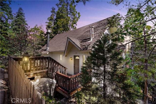 Detail Gallery Image 1 of 22 For 195 Birchwood Dr, Lake Arrowhead,  CA 92352 - 3 Beds | 3/1 Baths