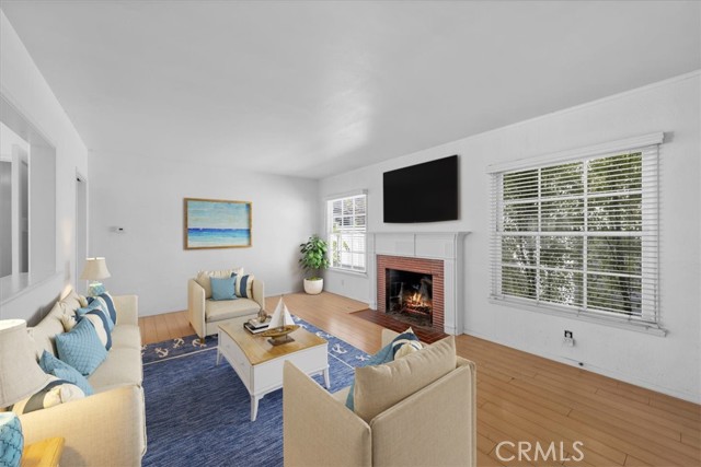 Detail Gallery Image 6 of 67 For 716 33rd St, Manhattan Beach,  CA 90266 - 4 Beds | 2 Baths