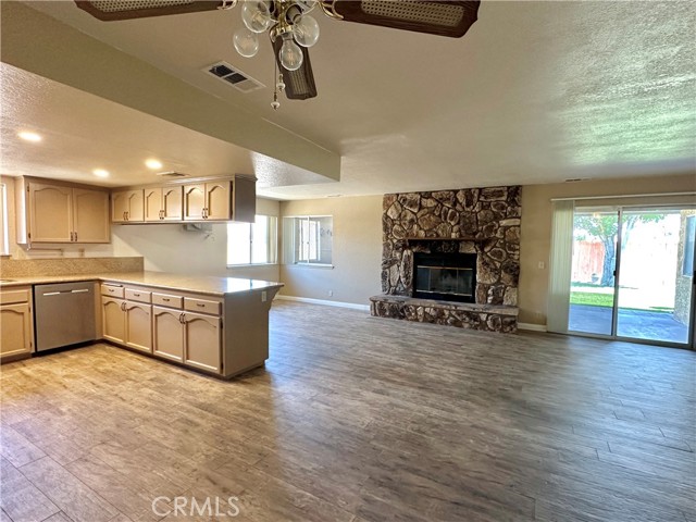 Detail Gallery Image 8 of 31 For 14804 Crofton Ln, Helendale,  CA 92342 - 3 Beds | 2 Baths