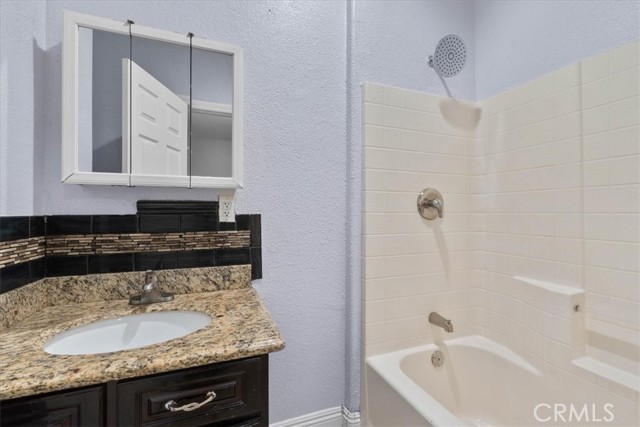 Detail Gallery Image 11 of 30 For 15833 Sago, Apple Valley,  CA 92307 - 4 Beds | 3 Baths